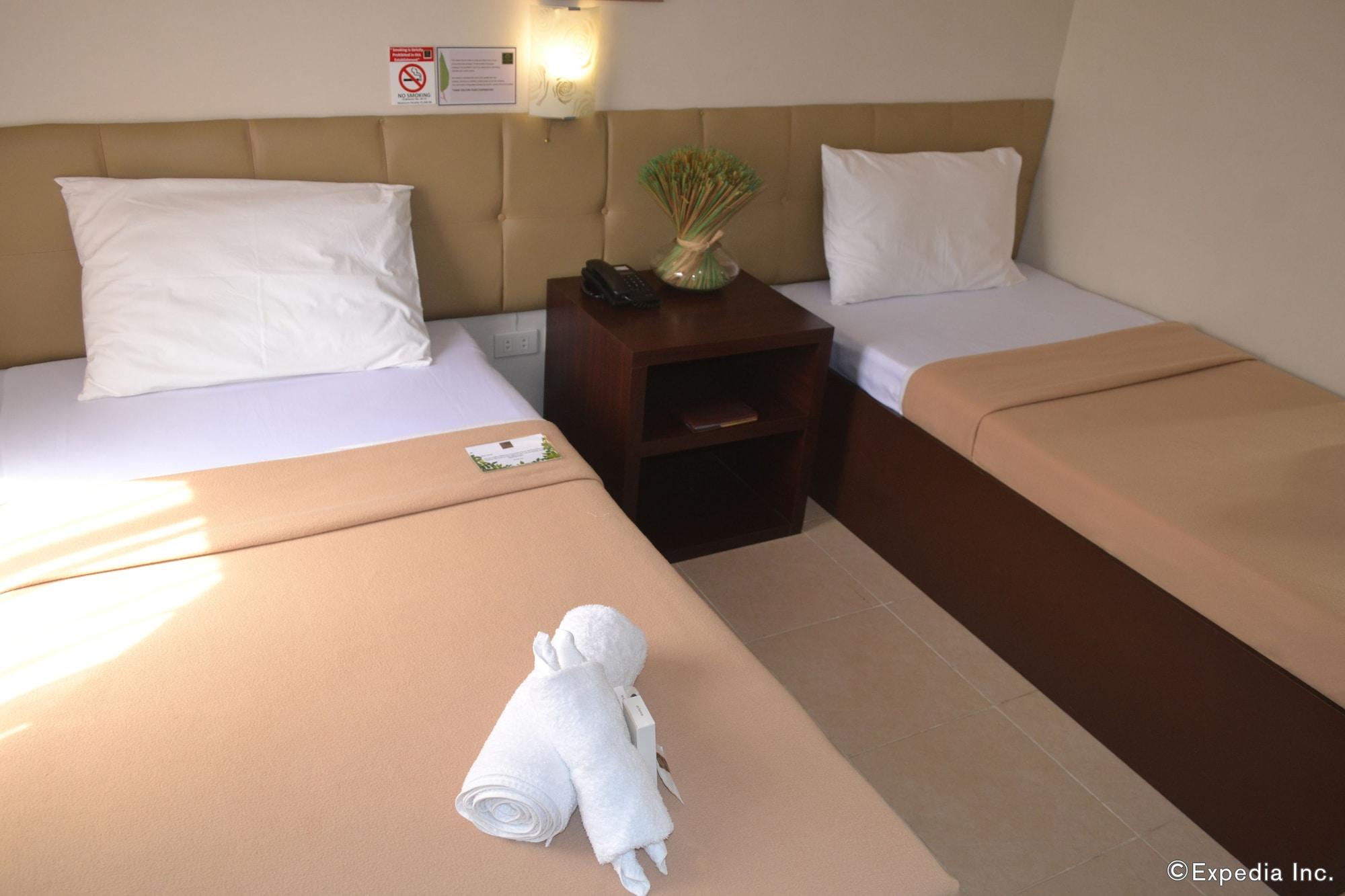 Columbus Plaza Hotel General Santos City Exteriör bild