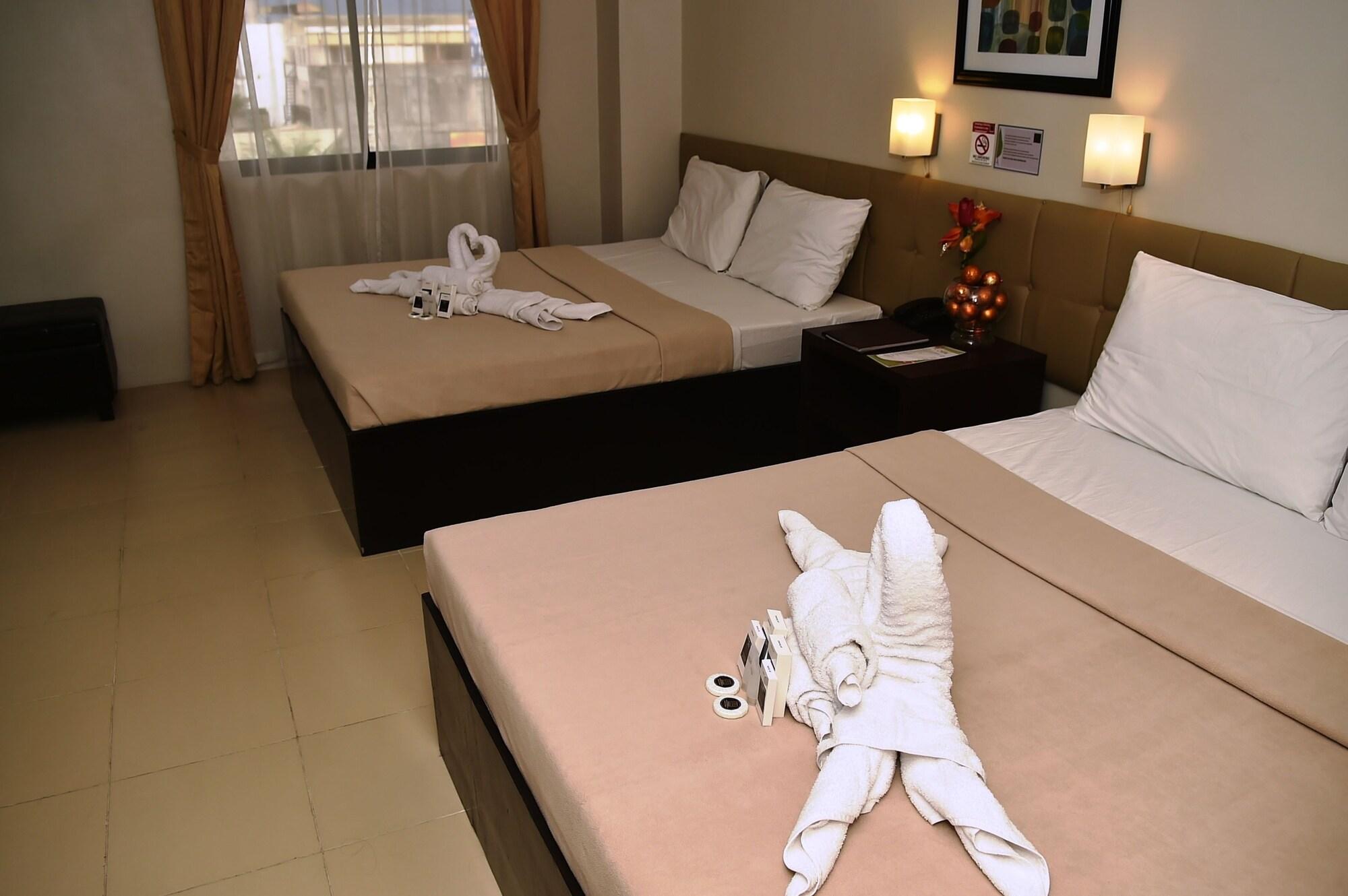 Columbus Plaza Hotel General Santos City Exteriör bild