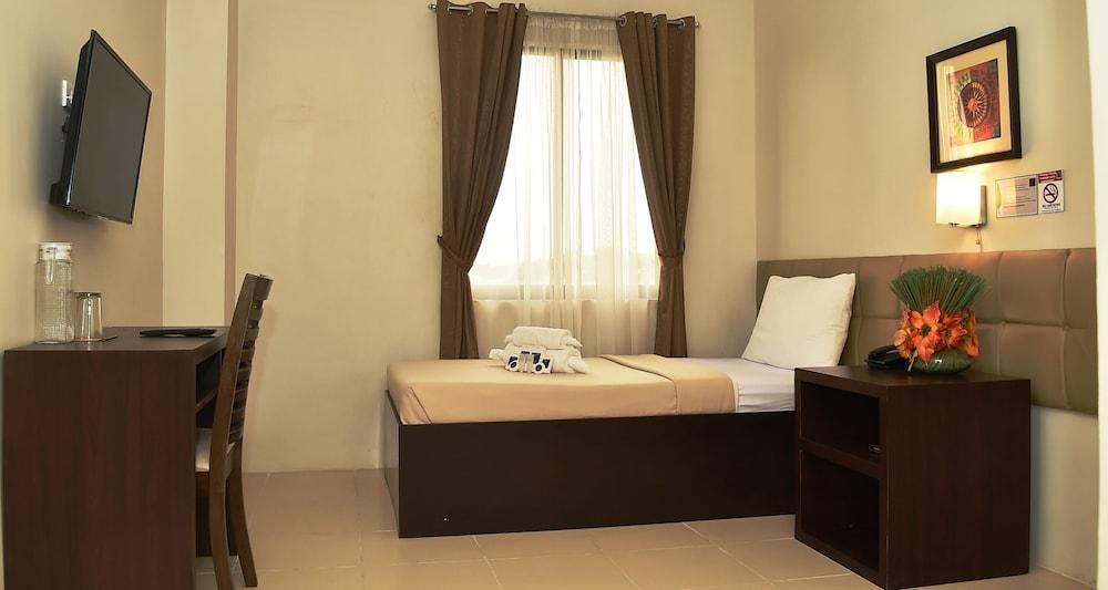 Columbus Plaza Hotel General Santos City Exteriör bild