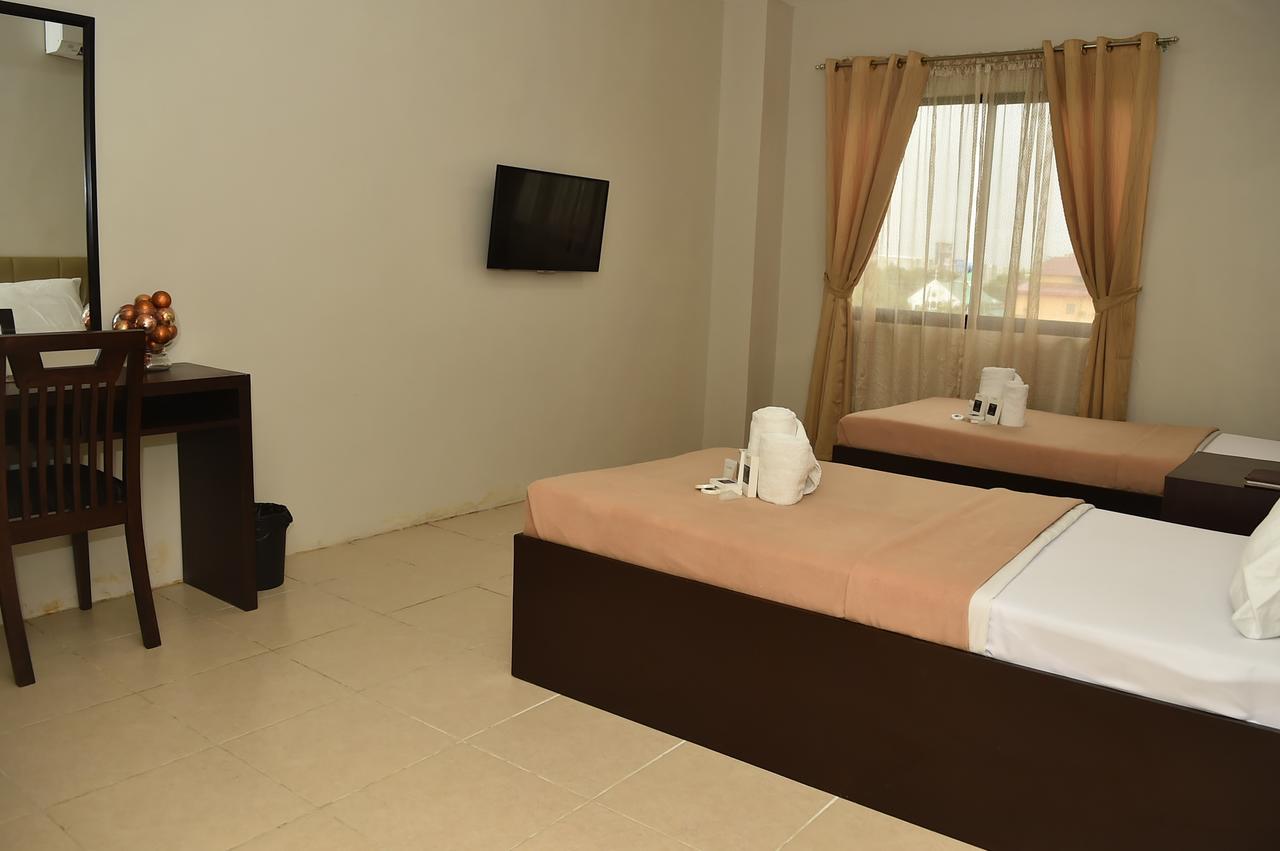 Columbus Plaza Hotel General Santos City Exteriör bild