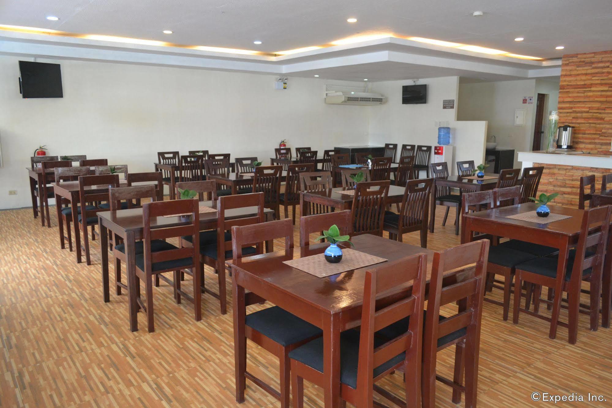 Columbus Plaza Hotel General Santos City Exteriör bild